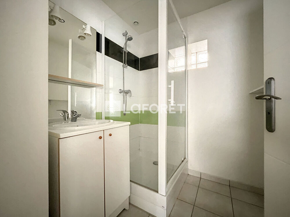 Location Appartement À louer T2 meublé avec goût Quartier Kerfeunteun, Quimper Quimper