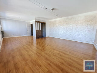  Appartement à louer 4 pièces 81 m²