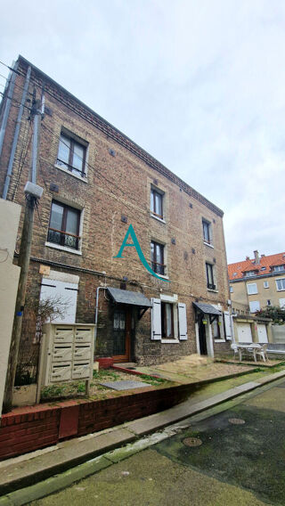  Immeuble  vendre 260 m