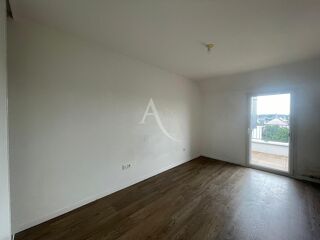  Appartement à louer 2 pièces 53 m²