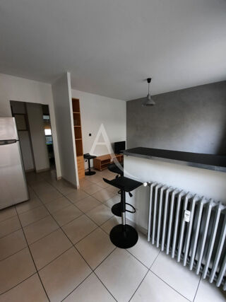  Appartement à louer 2 pièces 48 m²