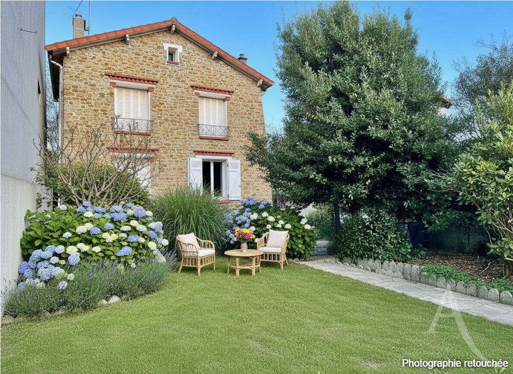 Vente Maison Maison Chaville rive gauche 7 pièces 150 m2 4 chambres  460 m² terrain face foret Chaville