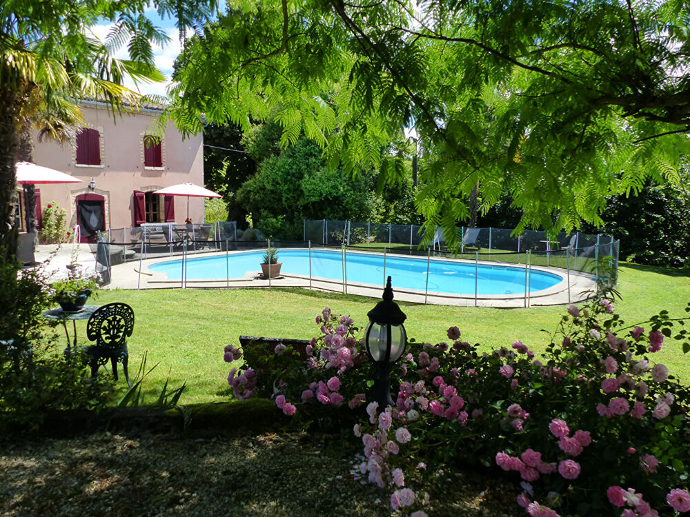 Maison d'habitation + 2 gîtes + piscine, proche de Caussade et Montauban
