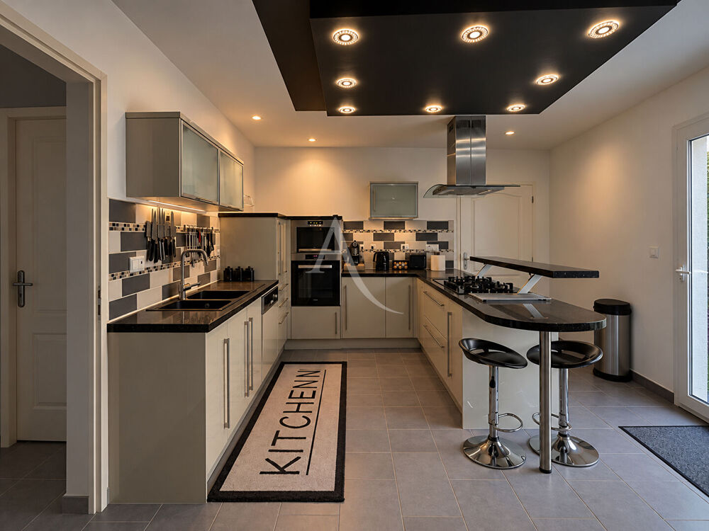 Vente Maison Maison familiale de 165 m² avec piscine ? Barjouville Barjouville