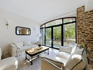  Maison à louer 6 pièces 220 m²