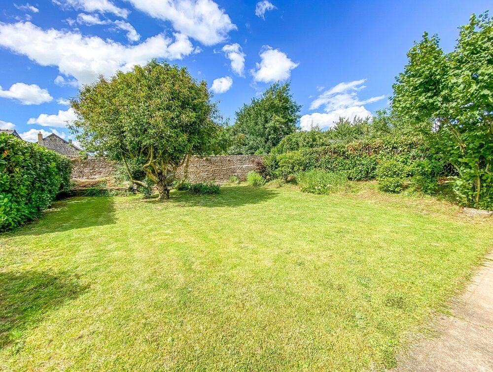 Vente Villa Superbe maison bourgeoise avec jardin clos de murs en pierre et dépendances Lassay les chateaux