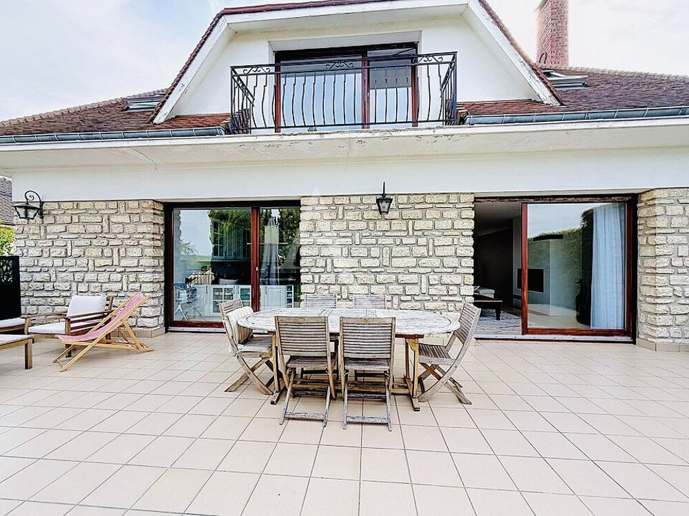 Maison 7 pièces · à Nanteuil les Meaux · 459 800 €