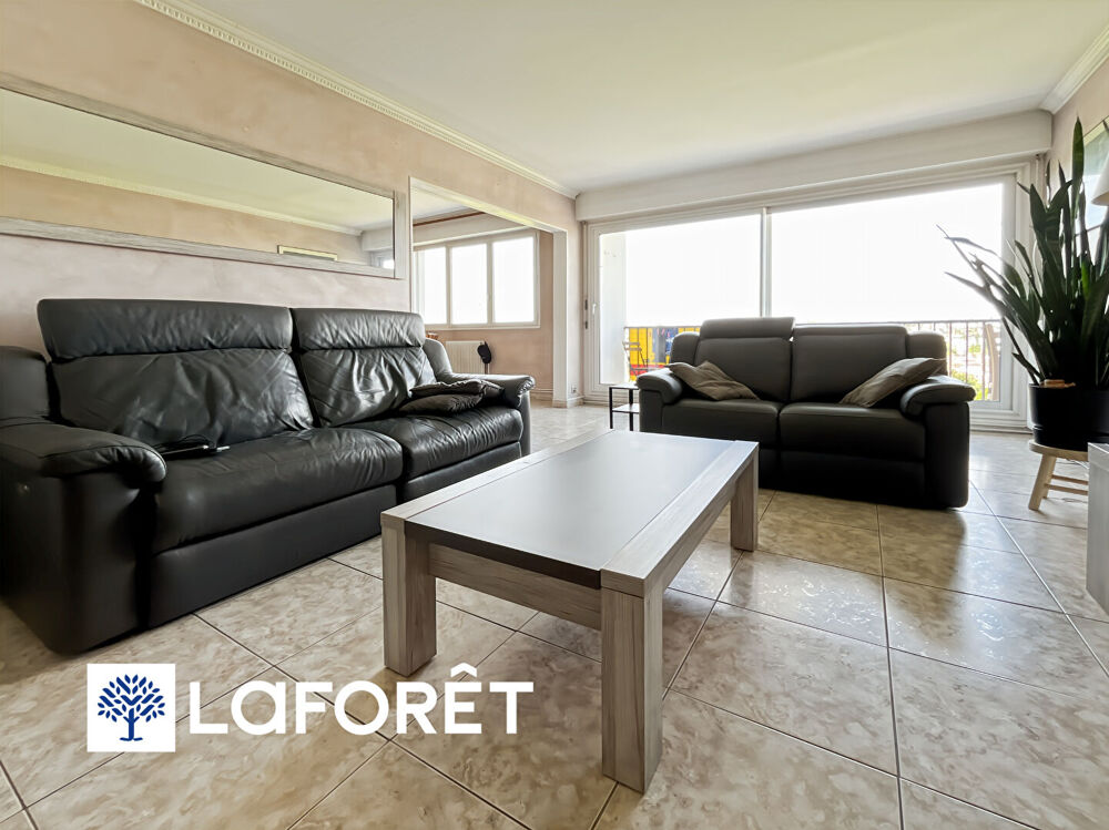 Viry-Châtillon, en Favoriz, grand appartement familiale, balcon, cave et box.