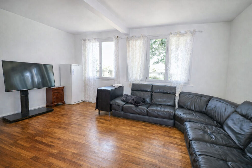 BAGNEUX limite MONTROUGE : 3 minutes à pied du métro 4 Lucie Aubrac - 4 Pièces - 80m²