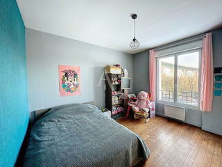  Immeuble à vendre 2 pièces 140 m²