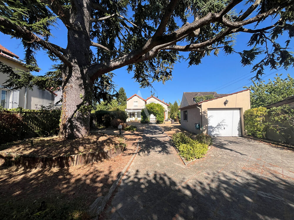 Location Maison Maison familiale 155m2 - 3 chambres - véranda et garage Vaires sur marne