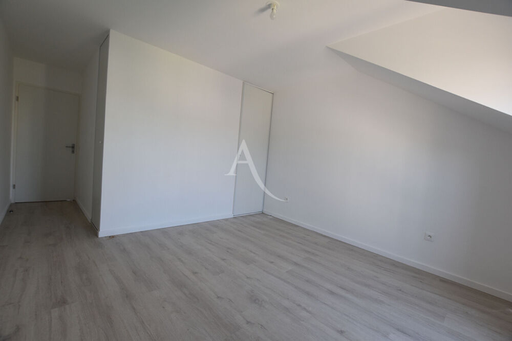 Vente Appartement À vendre : Appartement 4 pièces à COMBS LA VILLE Combs la ville