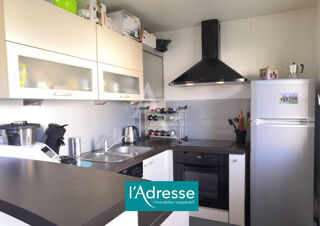  Appartement à louer 3 pièces 65 m²