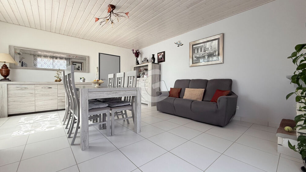 Vente Maison MAISON - 5 PIECES - 130 M² - A VENDRE - SAINT AVAUGOURD DES LANDES Saint avaugourd des landes