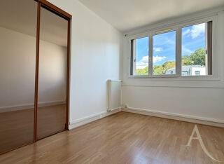 Vente Appartement Appartement Chaville Rive Gauche 3 pièces EXCLUSIVITÉ  balcon cave parking étage élevé ascenseur vue dégagée Chaville