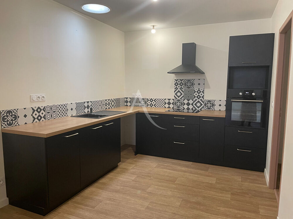 Location Appartement ?Appartement T2 rénové  Centre Bourg. Villeneuve de marsan