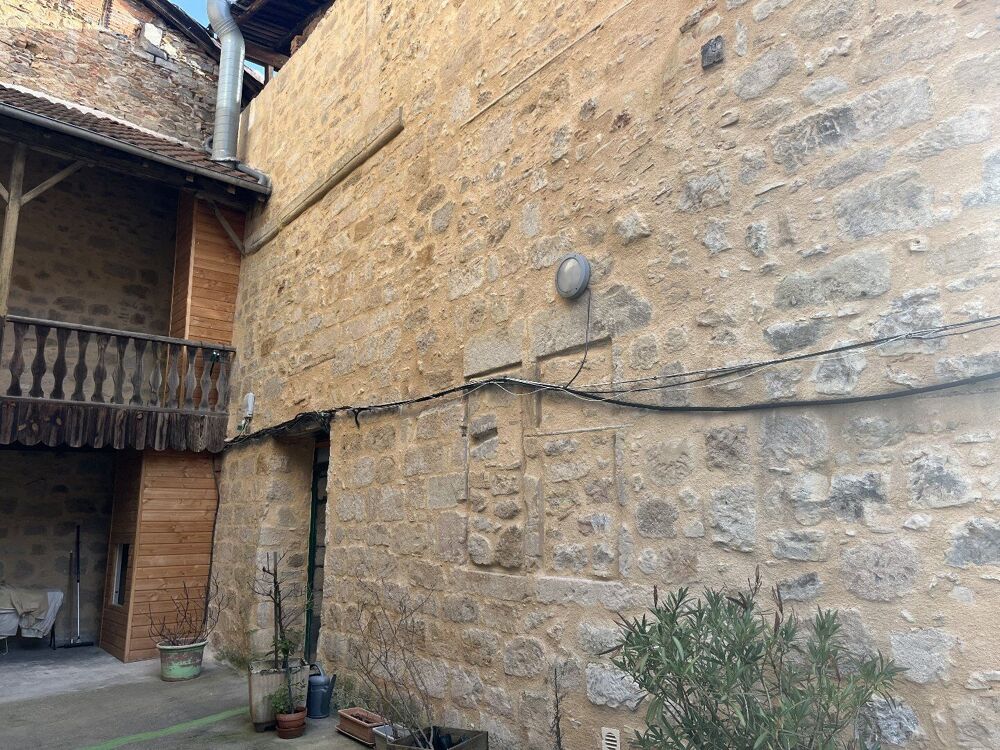 Idéal investisseur, T2 rénové et loué en plein coeur de Figeac