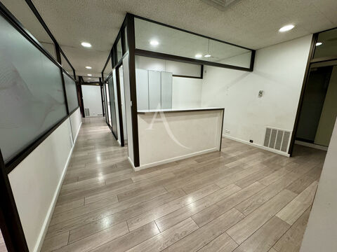 Local commercial ou professionnel Nimes 153.93 m2 334000 30000 Nimes
