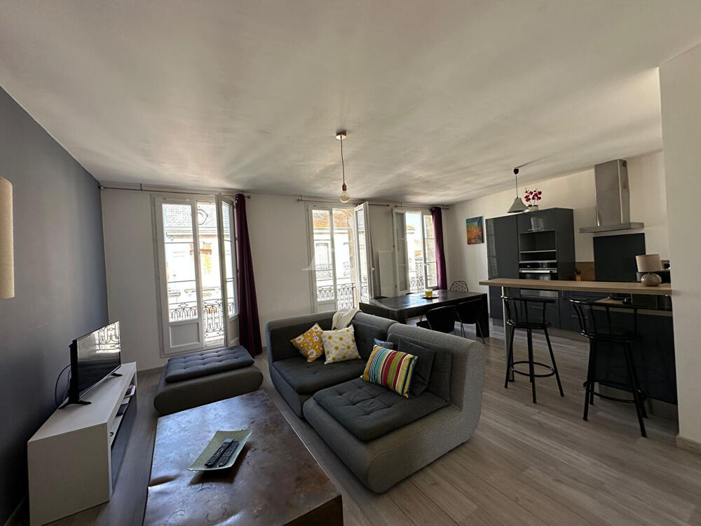 Vente Appartement ROCHEFORT  Hyper-centre : Élégance et charme au coeur d'un hôtel particulier Rochefort