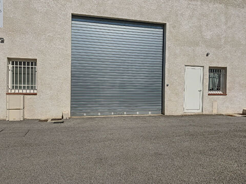   Local commercial d'environ 135 m² zone industrielle Miramas 