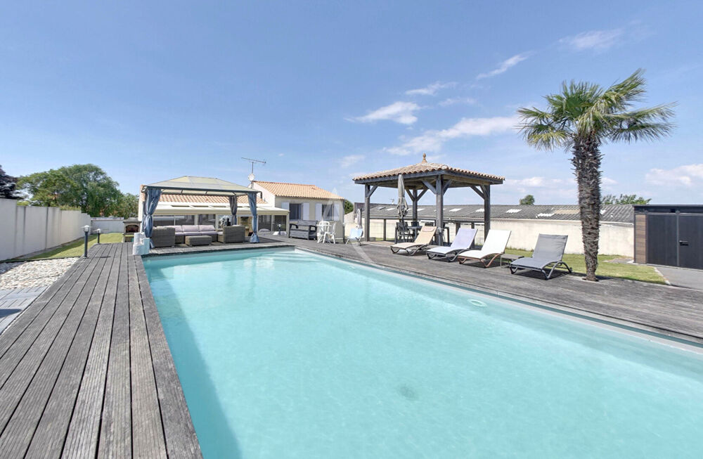 Vente Maison Grande maison Nieul-Sur-Mer avec piscine et grand garage Nieul sur mer