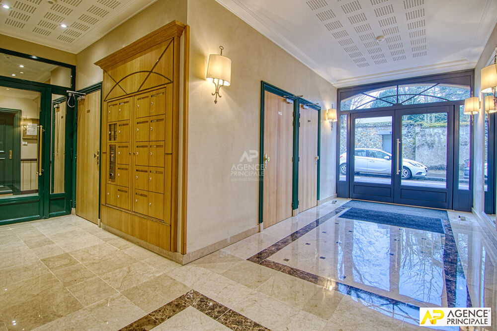à vendre  Appartement Versailles (78000)