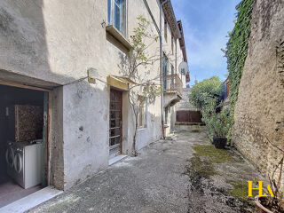  Maison  vendre 8 pices 200 m