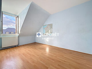  Appartement à louer 3 pièces 70 m²