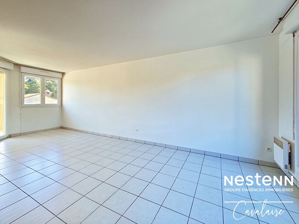 Coeur de ville Cavalaire-sur-Mer - 63 m² - Dernier étage - 2 chambres - 2 terrasses 75 m² et garage
