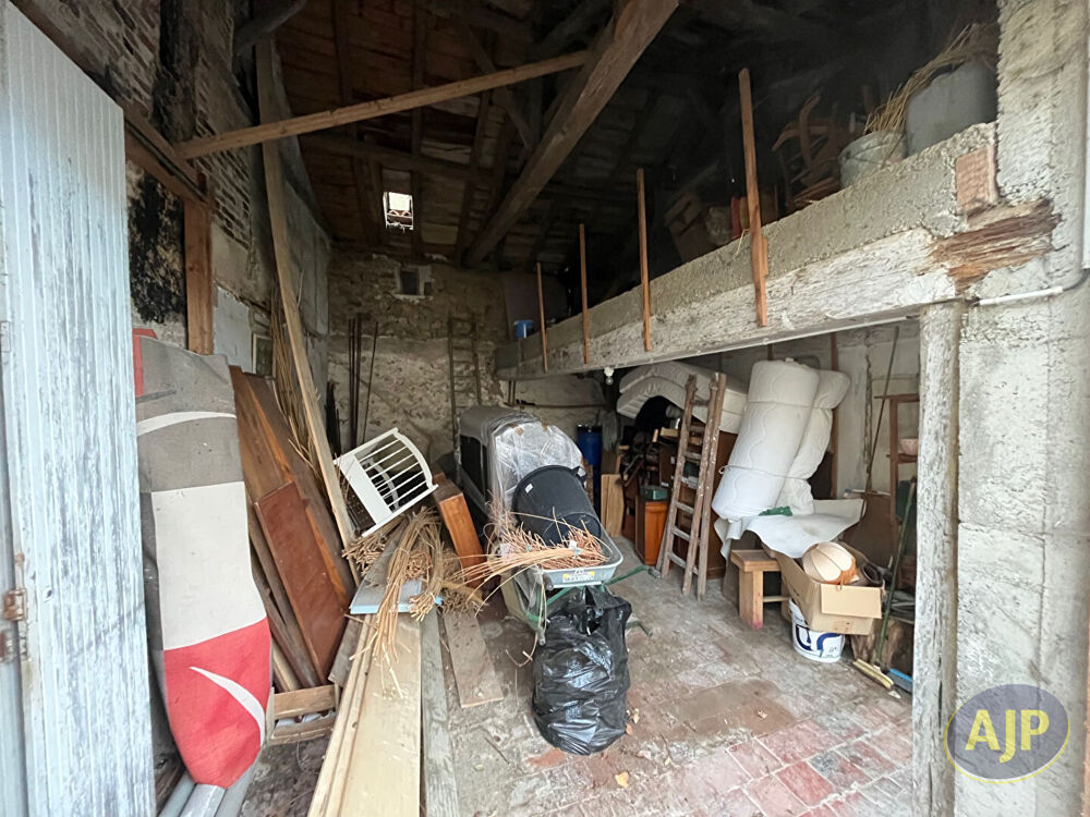 Vente Maison Maison Yzernay 1 pièce(s) 32 m2 Yzernay