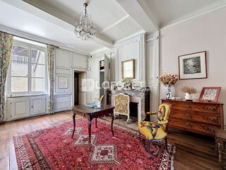  Maison à vendre 15 + pièces 617 m²