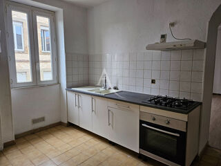  Appartement à louer 3 pièces 116 m²