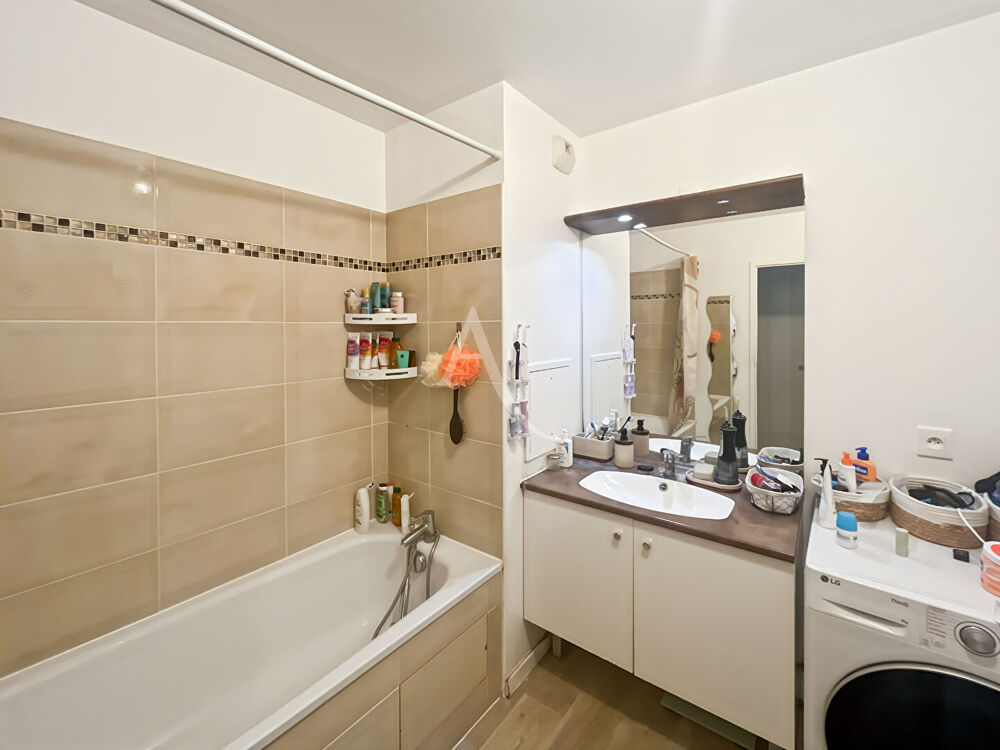 Vente Appartement CERGY (Hauts-de-Cergy) ? T4 récent de 80 m² soigné avec bel extérieur et 2 parkings Cergy