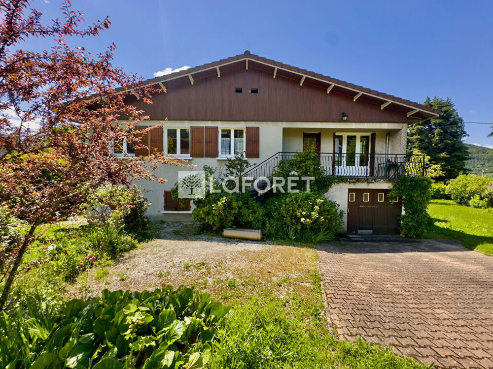Maison Saint Martin D Uriage 8 pièce(s) 182 m2