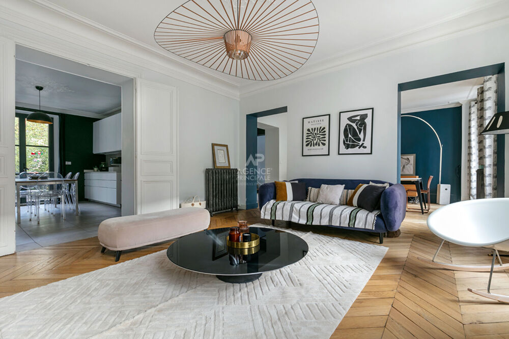 Vente Maison Versailles Notre-Dame Les Prés - Maison 12 pièces 267m² au sol avec terrasse et jardin agrémenté d'une piscine Versailles