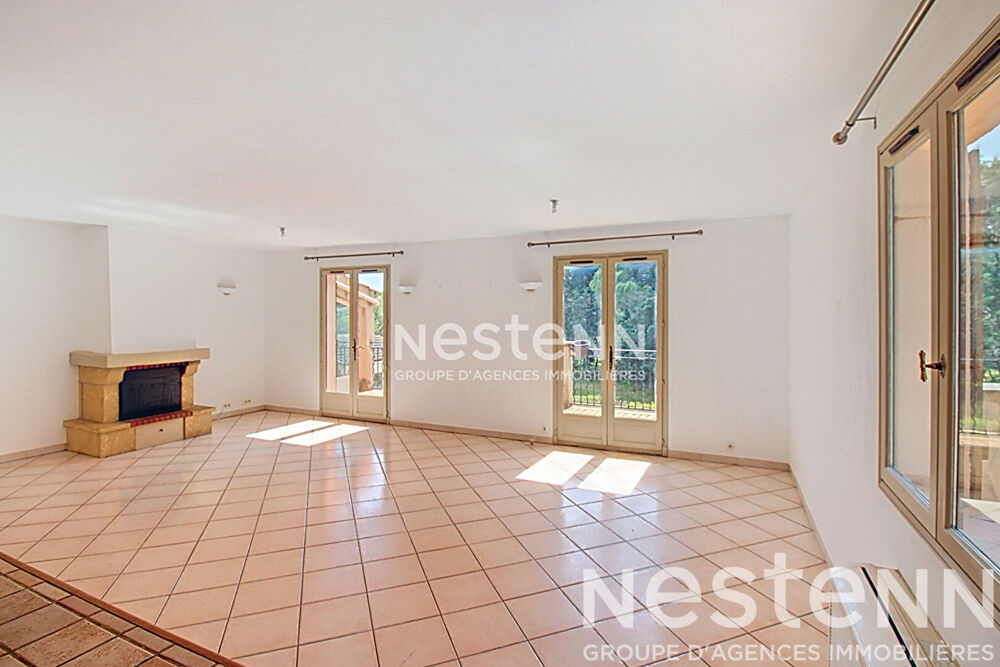 Maison Vidauban 4 pièce(s) 113m2 - terrain 3588m2 - garage - piscine - pool house