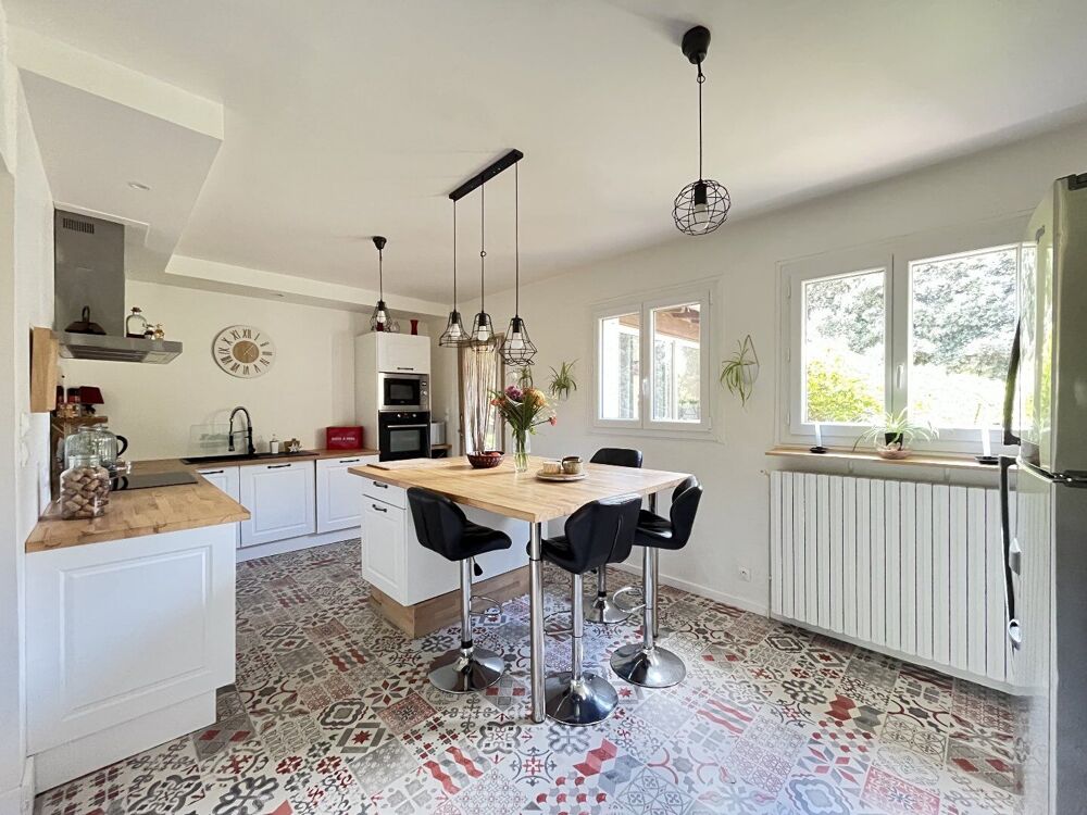 Propriété de 182m² avec piscine sur 5500 m² de terrain