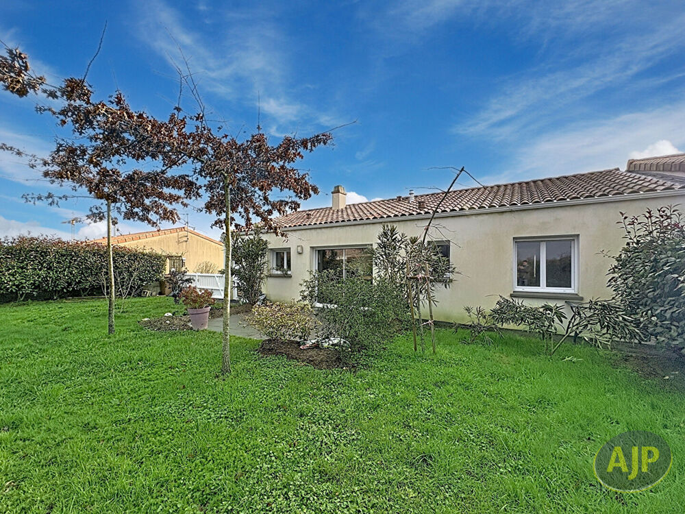 Maison 4 pièces 79 m² · à Saint Etienne du Bois · 79 m² · 209 900 €