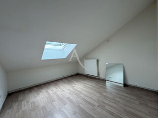  Appartement à louer 3 pièces 48 m²