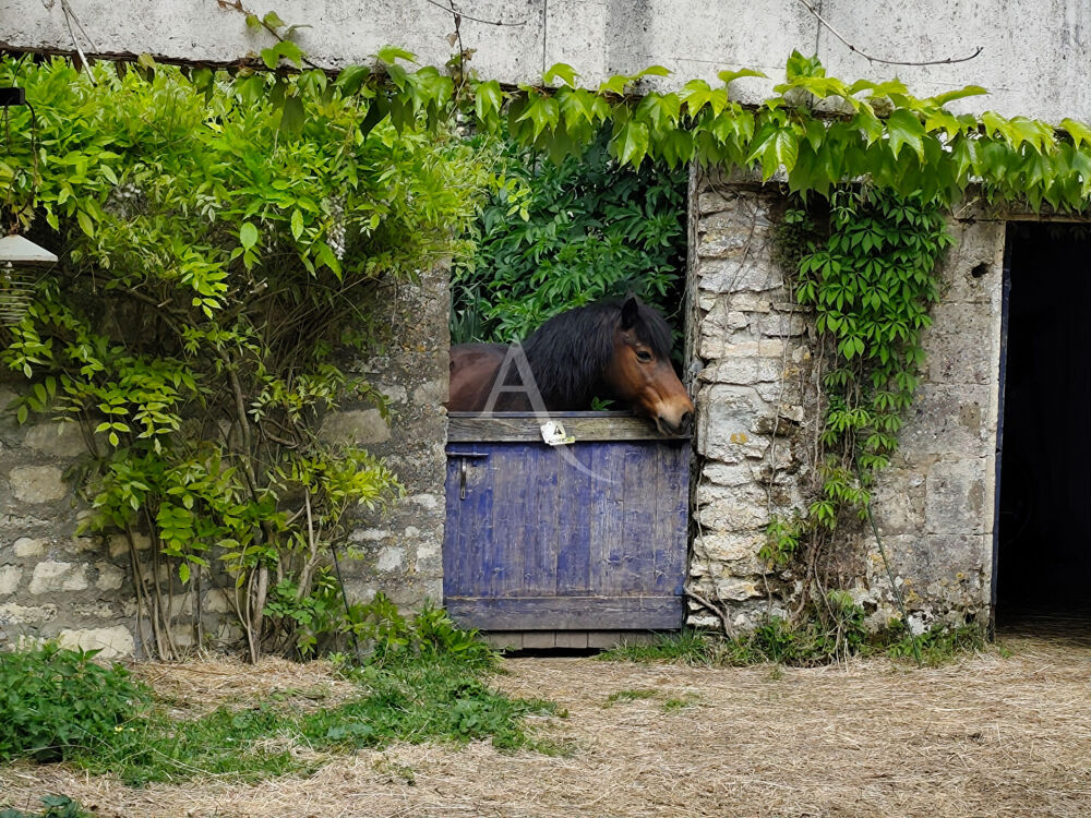 Breuil Magne, maison atypique, 4 chambres,160 m2