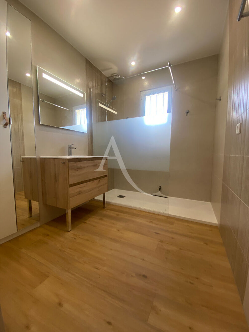 Vente Maison Maison familiale Geneston - 4 chambres - 950 m2 Geneston