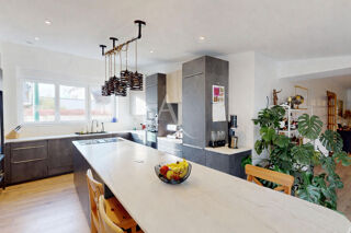  Maison � vendre 9 pi�ces 252 m�