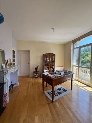  Appartement à vendre 5 pièces 145 m²