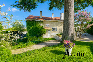  Maison � vendre 9 pi�ces 400 m�