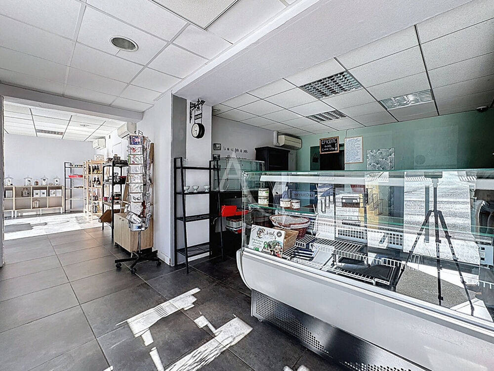 Vente Immeuble IMMEUBLE Martigne Briand 4 pièce(s) Martigne briand