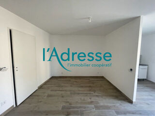  Appartement à louer 1 pièce 27 m²