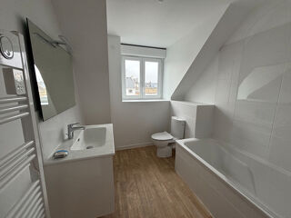  Appartement à louer 3 pièces 68 m²