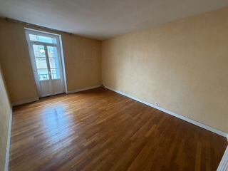  Immeuble � vendre 15 + pi�ces 562 m�