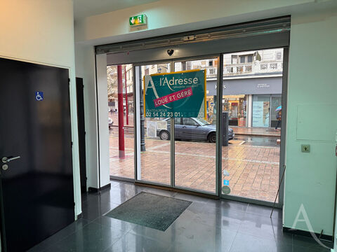   LOCAL COMMERCIAL 