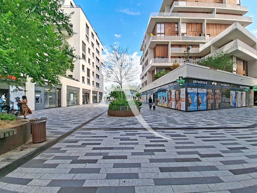 À VENDRE - MASSY OPÉRA - APPARTEMENT 3 PIÈCES AVEC EXTÉRIEUR - DOUBLE STATIONNEMENT DANS UNE RÉSIDENCE DE 2018